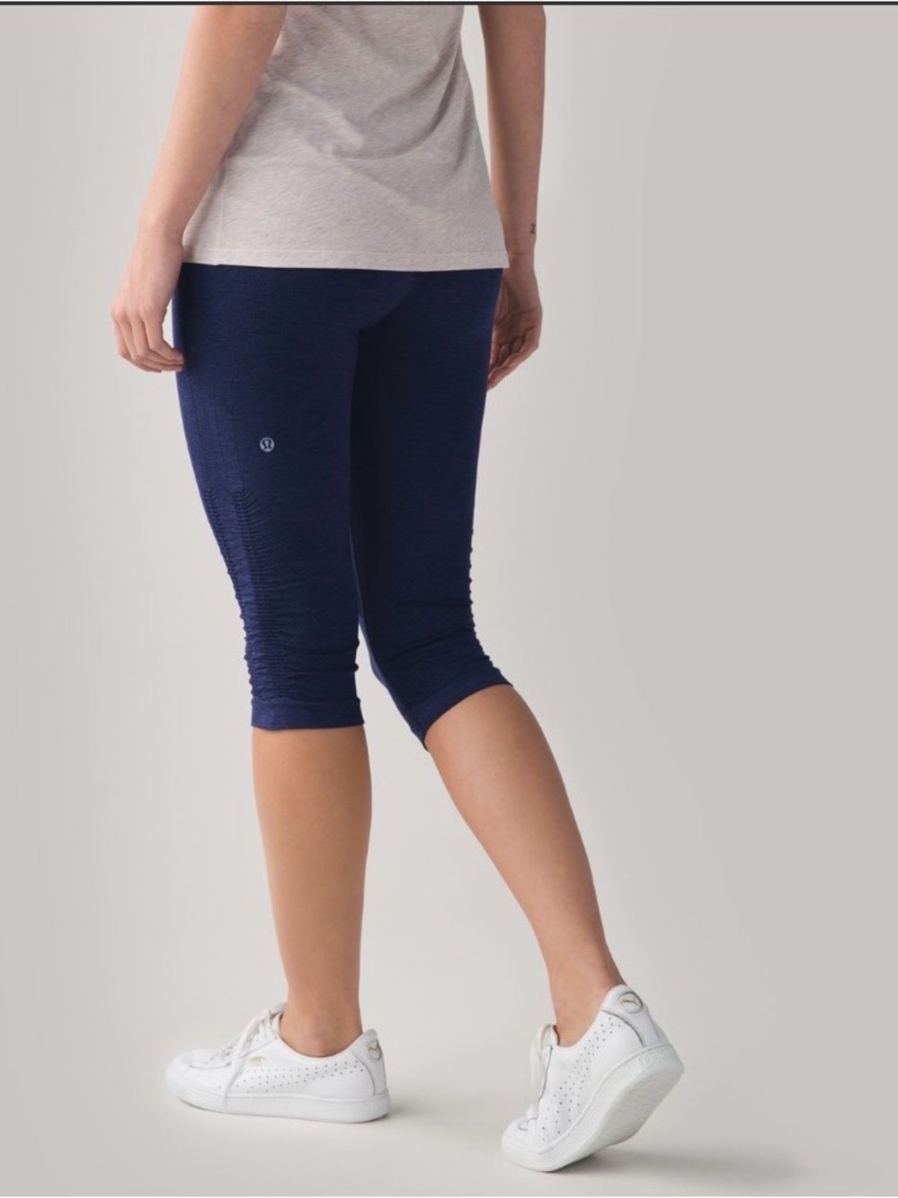 Lululemon In The Flow Crop II size 6